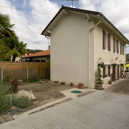 Dom wakacyjny Charming Town Centre House With Garden Dax