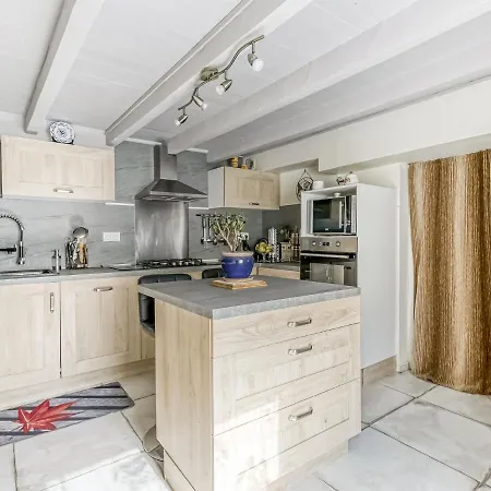 Dom wakacyjny Charming Town Centre House With Garden Dax