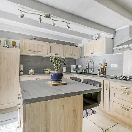 Charming Town Centre House With Garden Casa de Férias