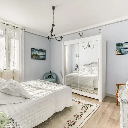 Dom wakacyjny Charming Town Centre House With Garden Dax
