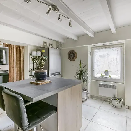 Charming Town Centre House With Garden