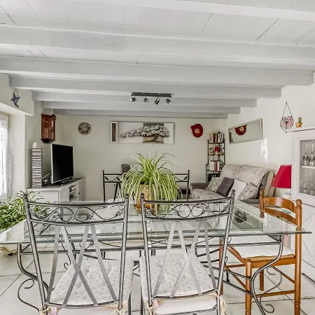 Charming Town Centre House With Garden Dom wakacyjny