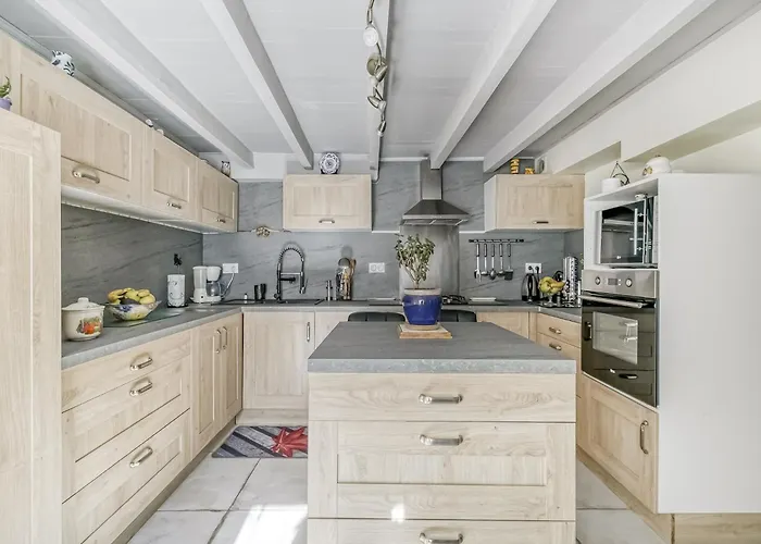 Charming In Heart Of * Dax